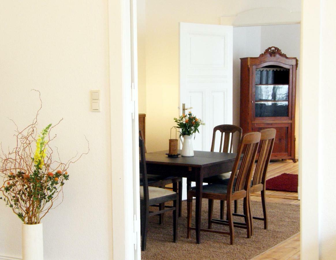 Elegante Altbauwohnung Berlim Exterior foto